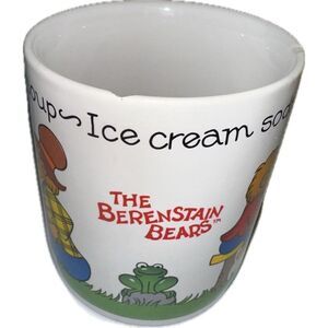 The Berenstain Bears Coffee or Tea Mug Mama, Papa , Brother and Sister Bear 1987